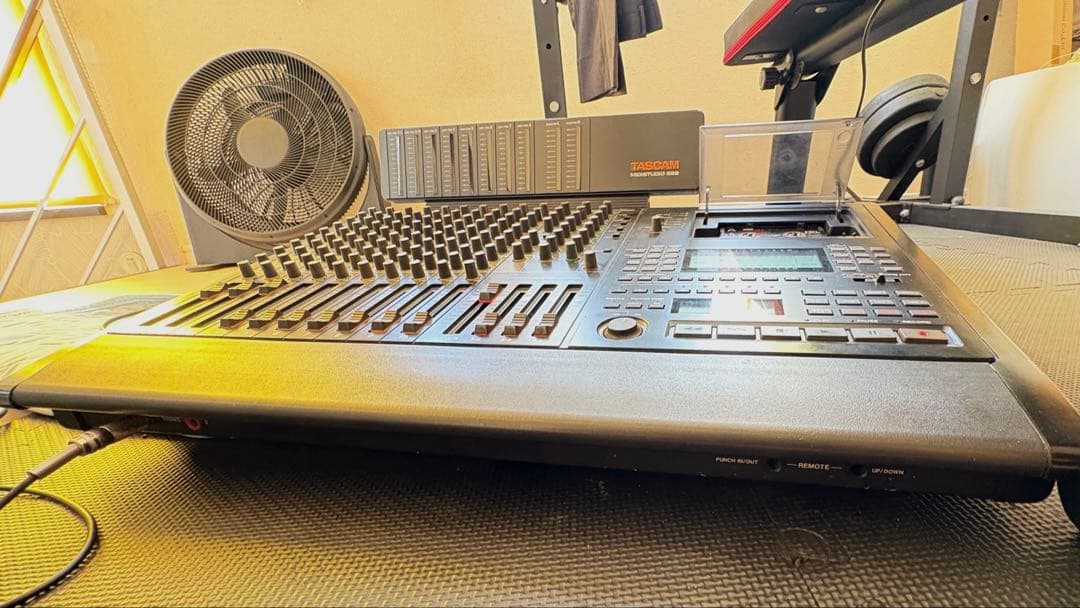 配信機器・PA機器・レコーディング機器 TASCAM MIDI STUDIO 688