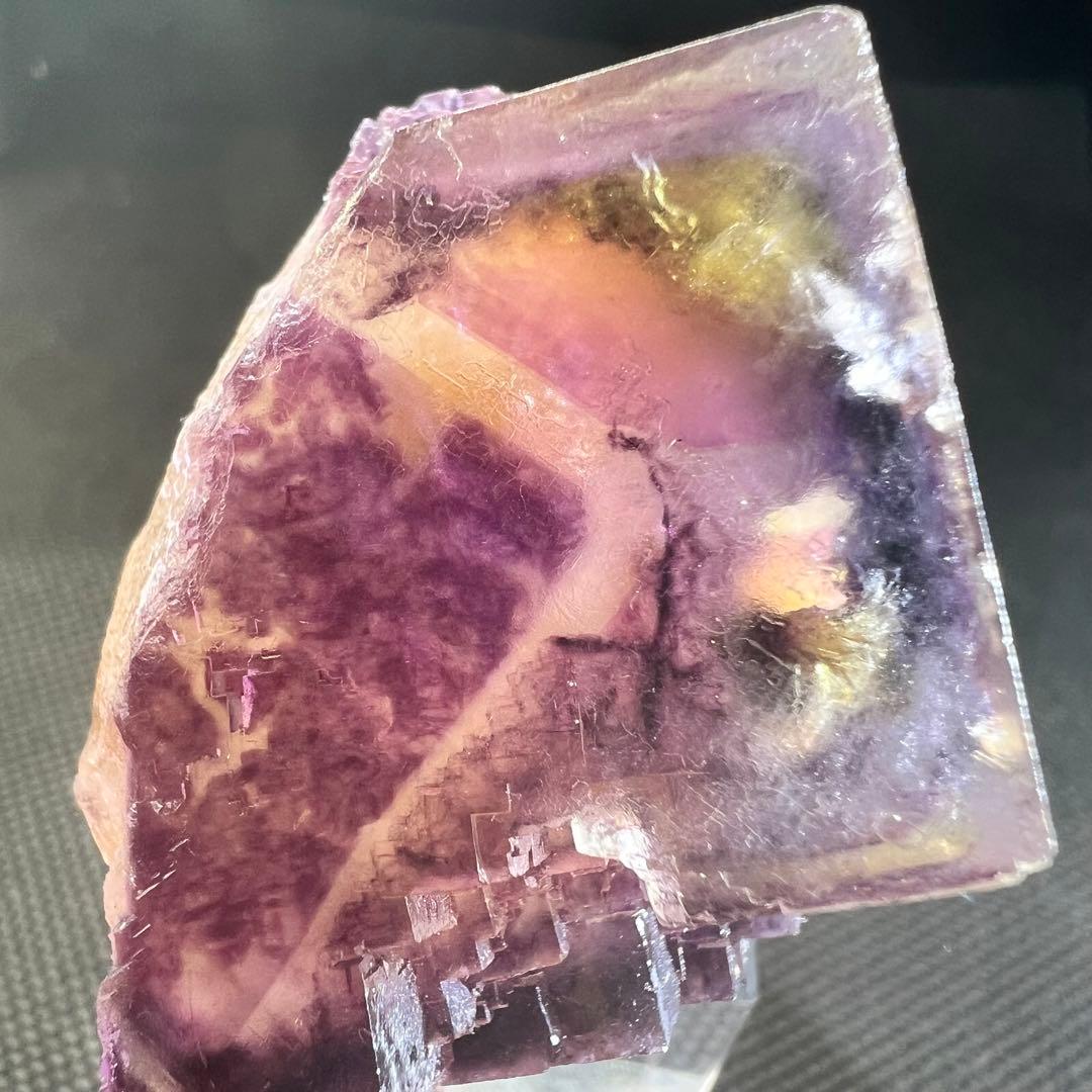 ナミビア　オコルス鉱山　パープルゾーニング　イエローフローライト