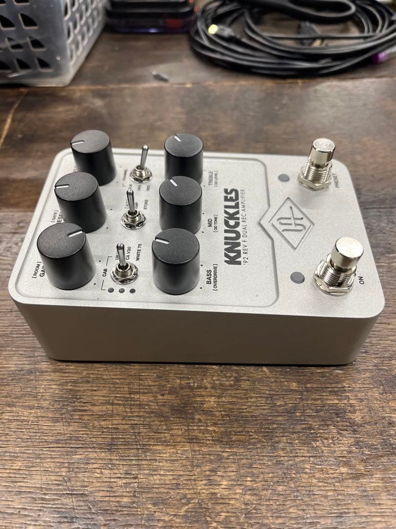 ギター Universal Audio UAFX Knuckles