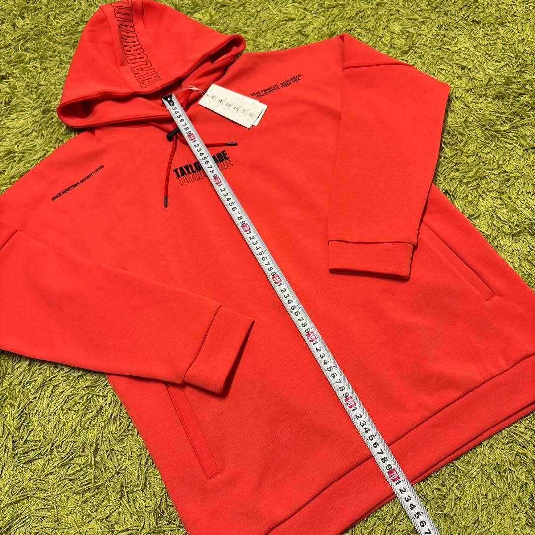 【TaylorMade】新品✨XOサイズ　メンズ　ロゴフード付きトレーナー　秋冬