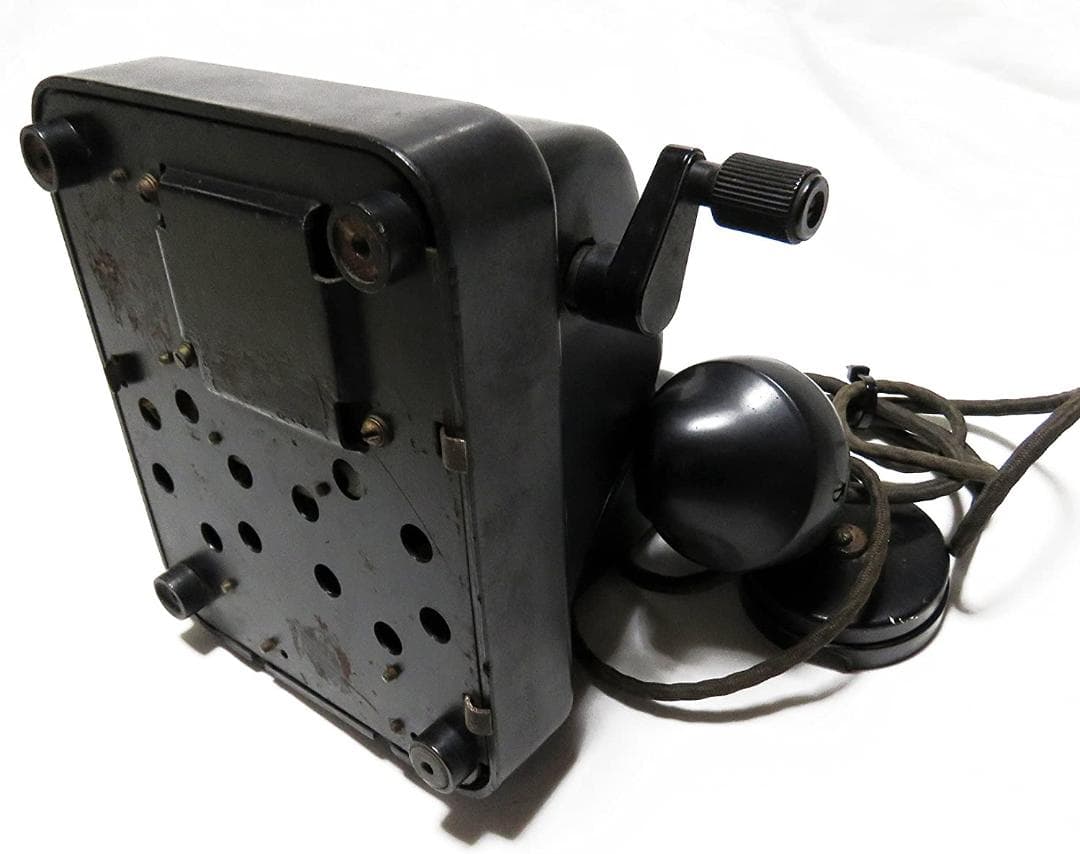 昭和の面影 日本　無骨で頑丈者 黒電話初期ハンドル式