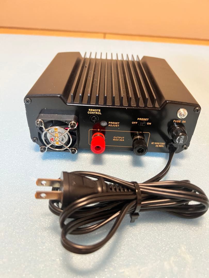 無線通信機用安定化電源