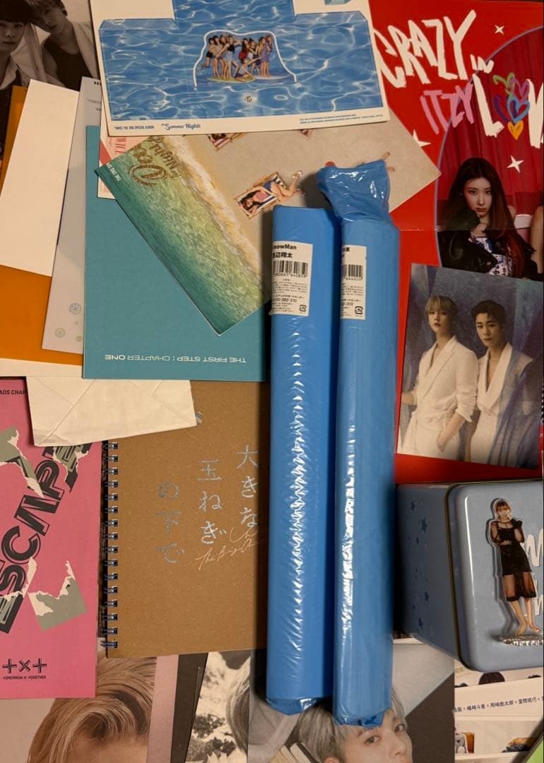 大量アイドル　写真 / トレカ / ステッカー　まとめて売り