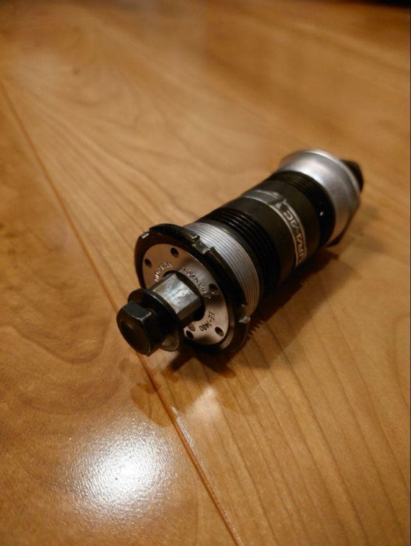 レア希少品!!　DURA-ACE ボトムブラケット 68mm　NJS