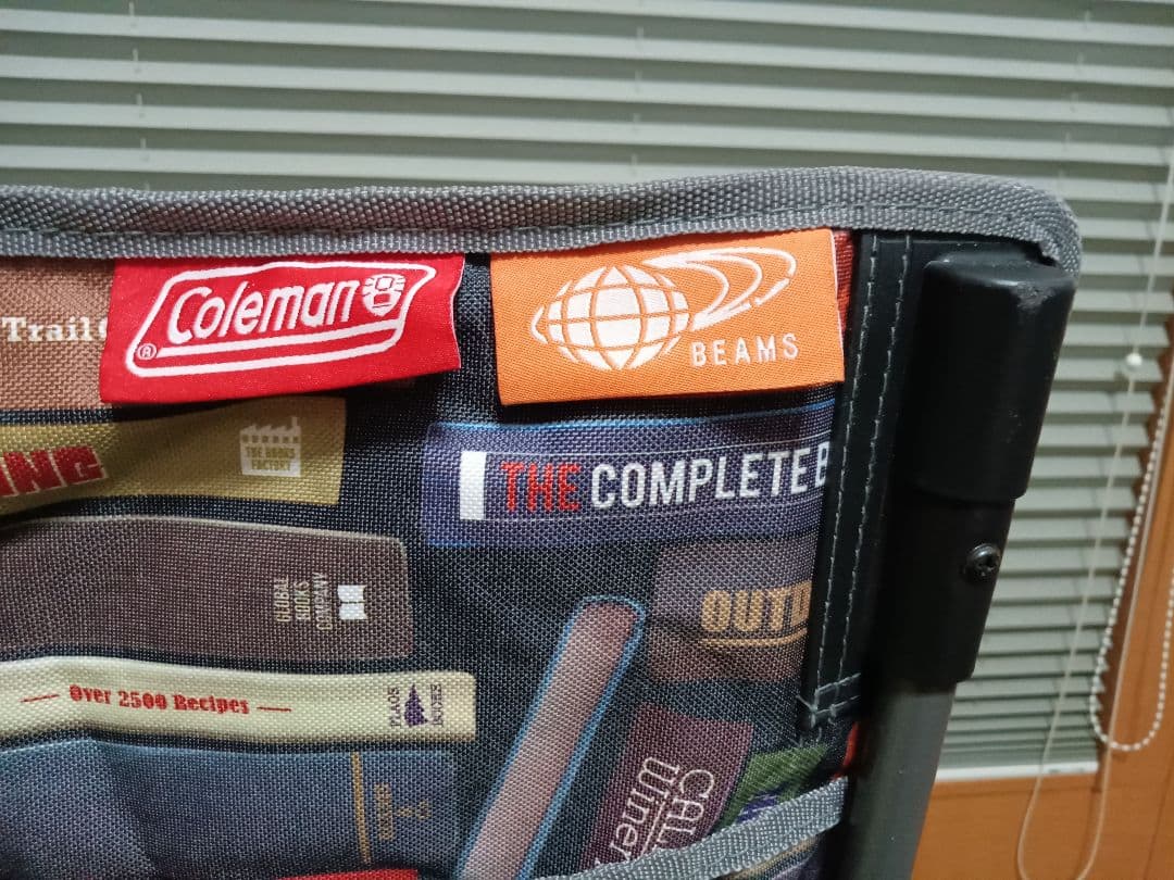 【Coleman × BEAMS】コラボ リゾートチェア ブック オレンジ