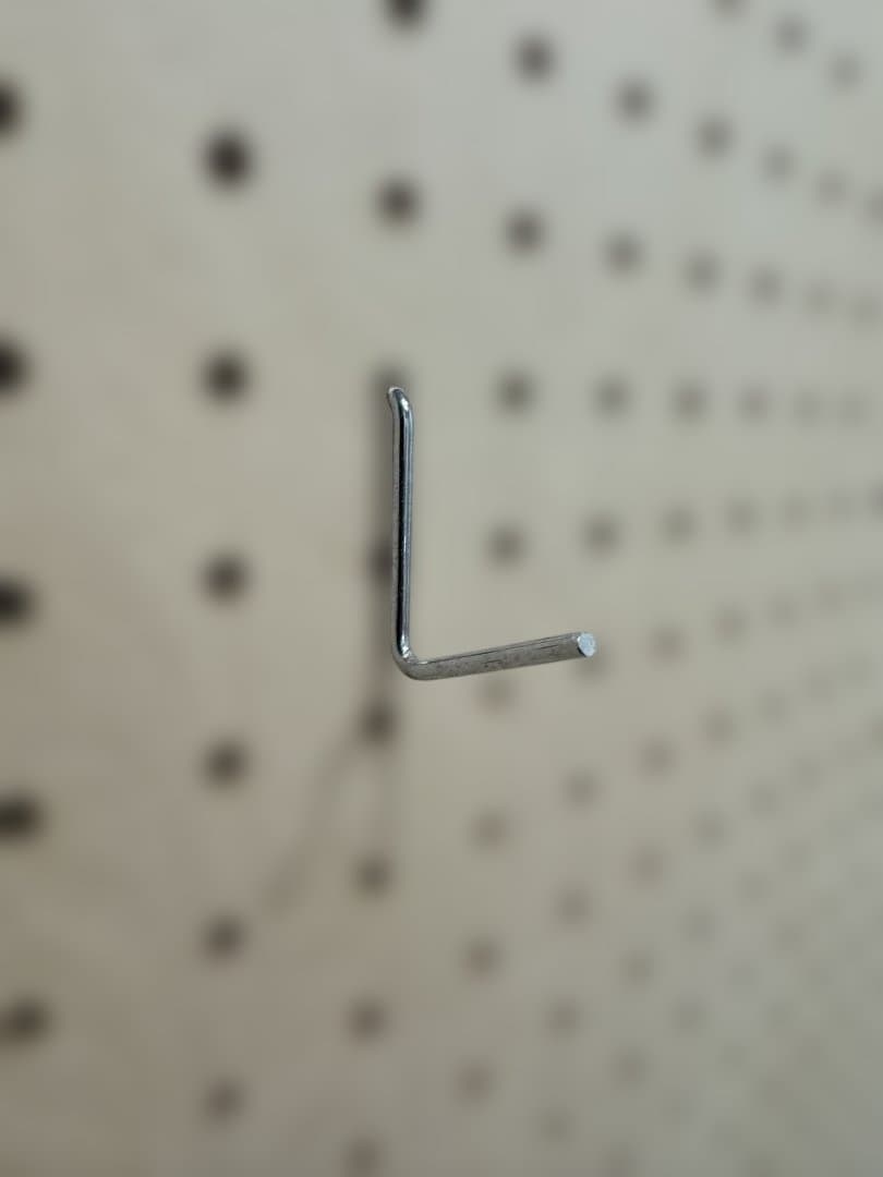 パーテーション 突っ張り有孔ボード（2枚:幅127.5㎝）