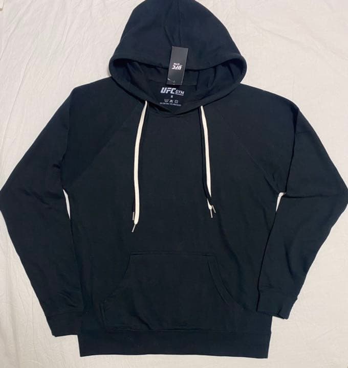 新品未使用 UFC GYM パーカー / フーディ& ナップサック