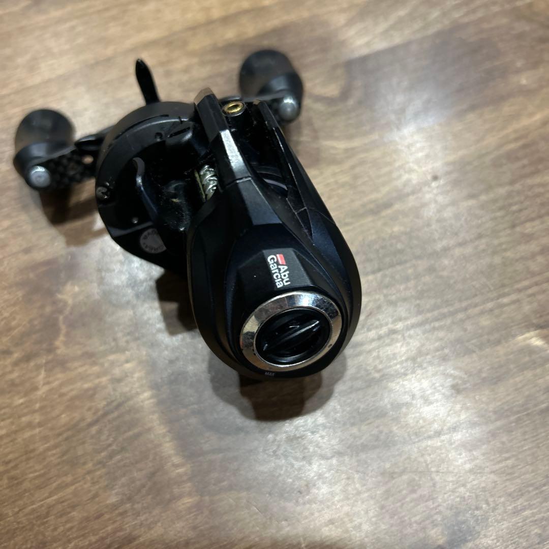 専用！美品　アブガルシア　ロキサーニBF8　リール 右ハンドル