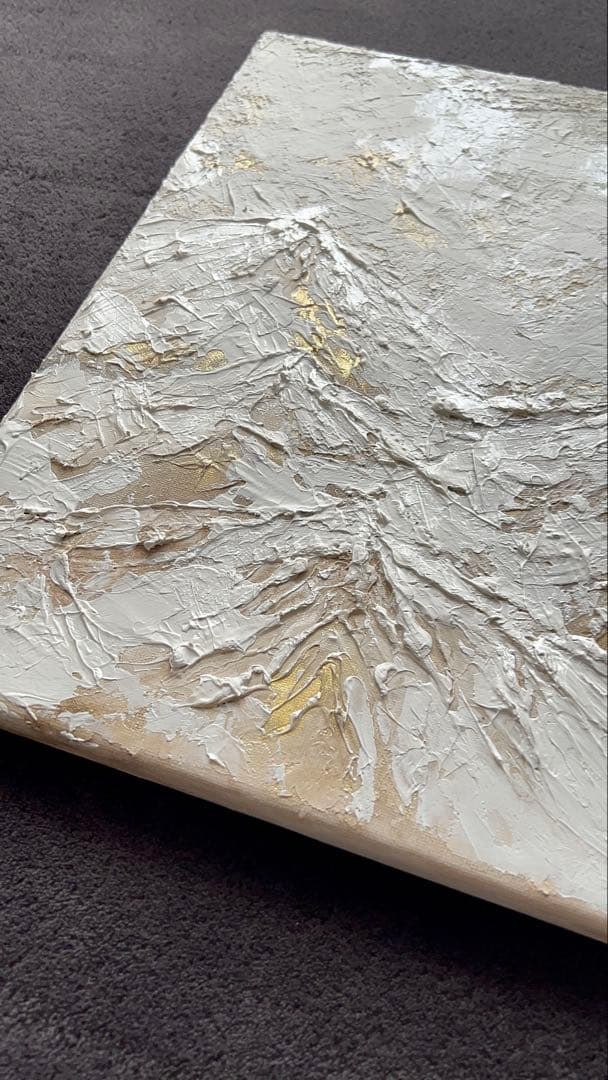 山/和風/禅/絵画/アート/抽象画/モダン/ホテル/内装/海外/白/ゴールド