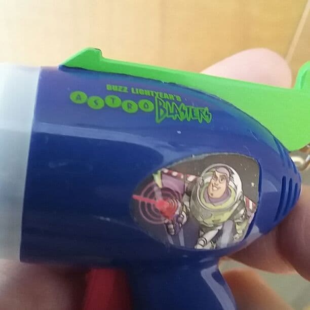 『売り切れ』トイストーリーバズライトイヤーキーホルダー