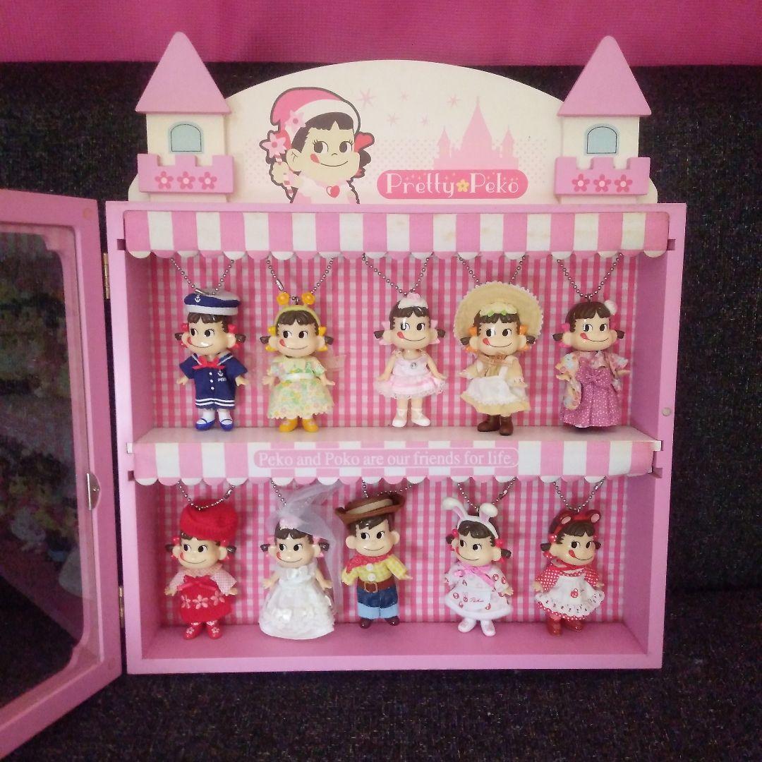 ペコちゃん不二家人形セット:ドールケース、コレクション、ウエディング、うさぎ、
