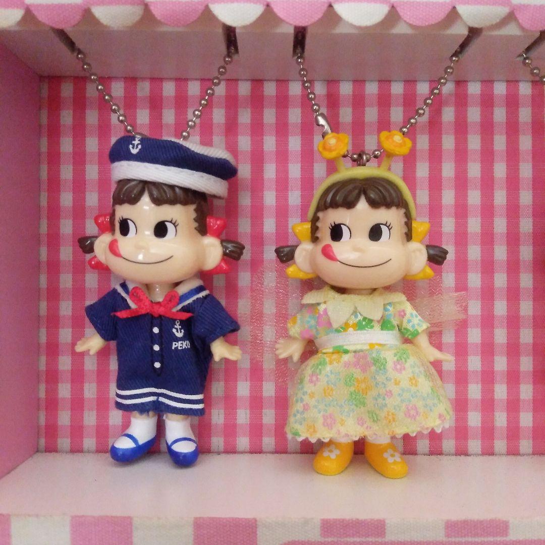 ペコちゃん不二家人形セット:ドールケース、コレクション、ウエディング、うさぎ、