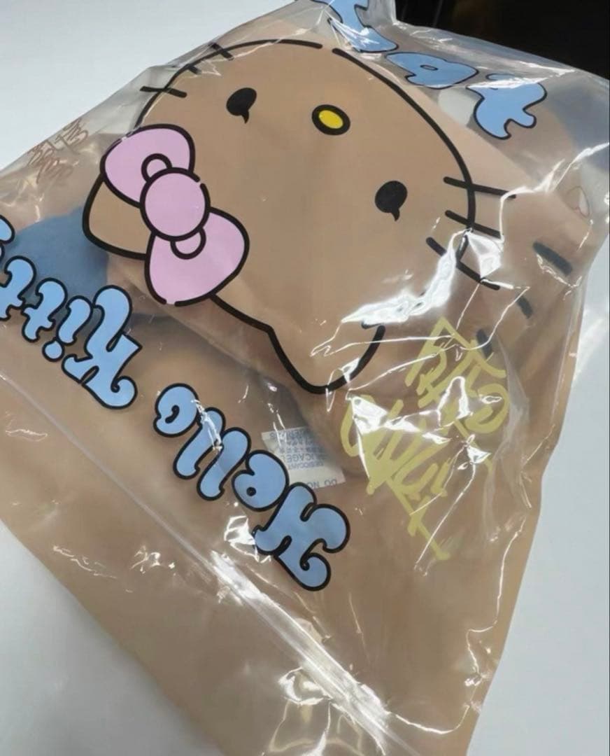 【海外限定】Hello Kitty TBH 日焼けキティ ネックピロー