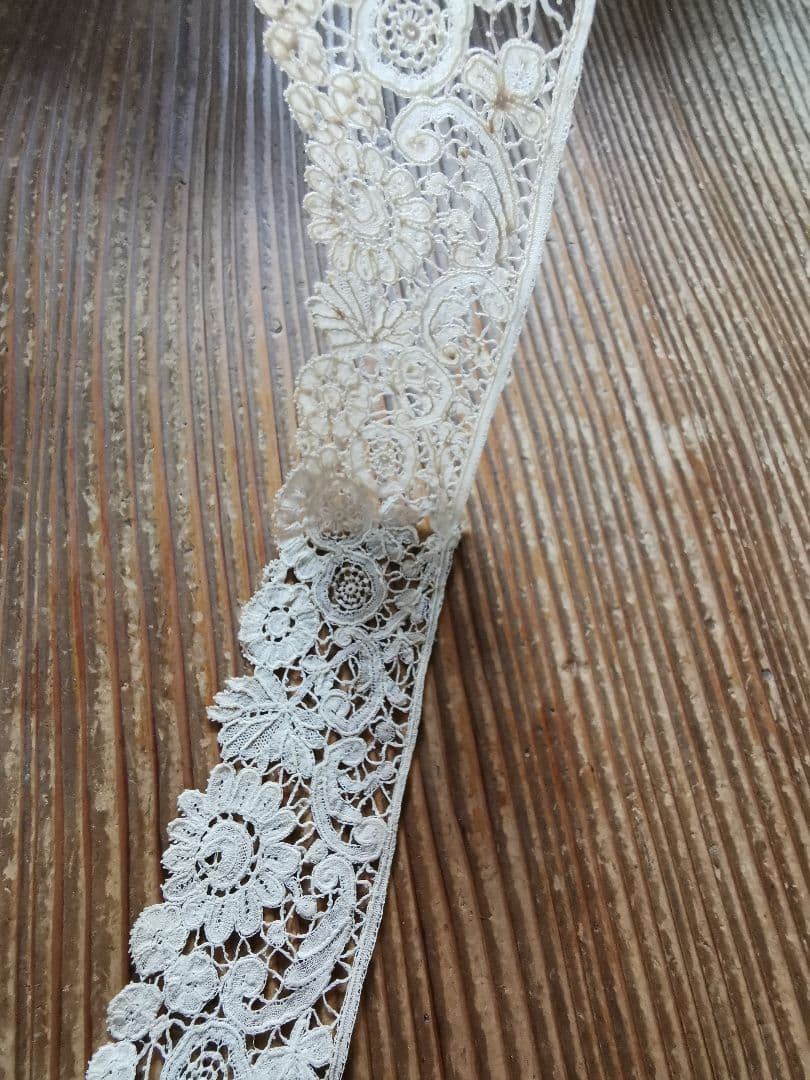 アンティーク ポワンドローズ ロゼッタ ボビン＆ニードルワークレース 付け襟