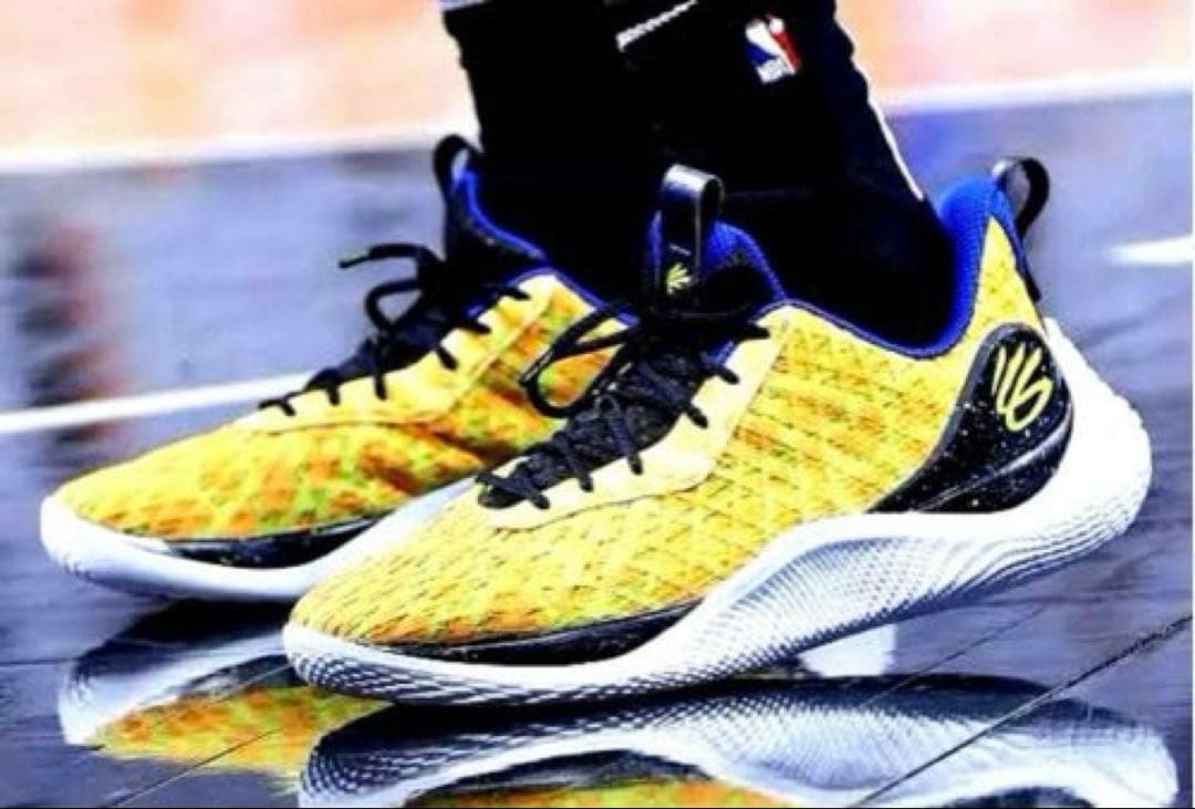 アンダーアーマー CURRY 10 バスケットボールシューズ バッシュ