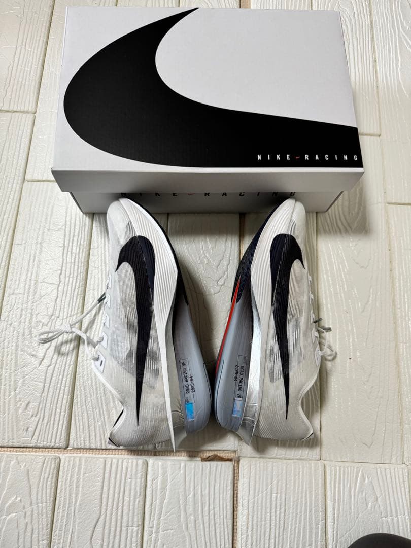 新品 ナイキ ズームX ヴェイパーフライ ネクスト% 4 PRM 27cm