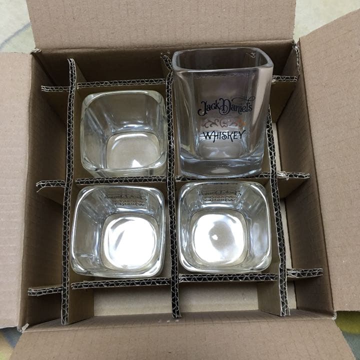 ジャックダニエル1915ゴールドメダル750mlと抽プレ品ノベルティーセット