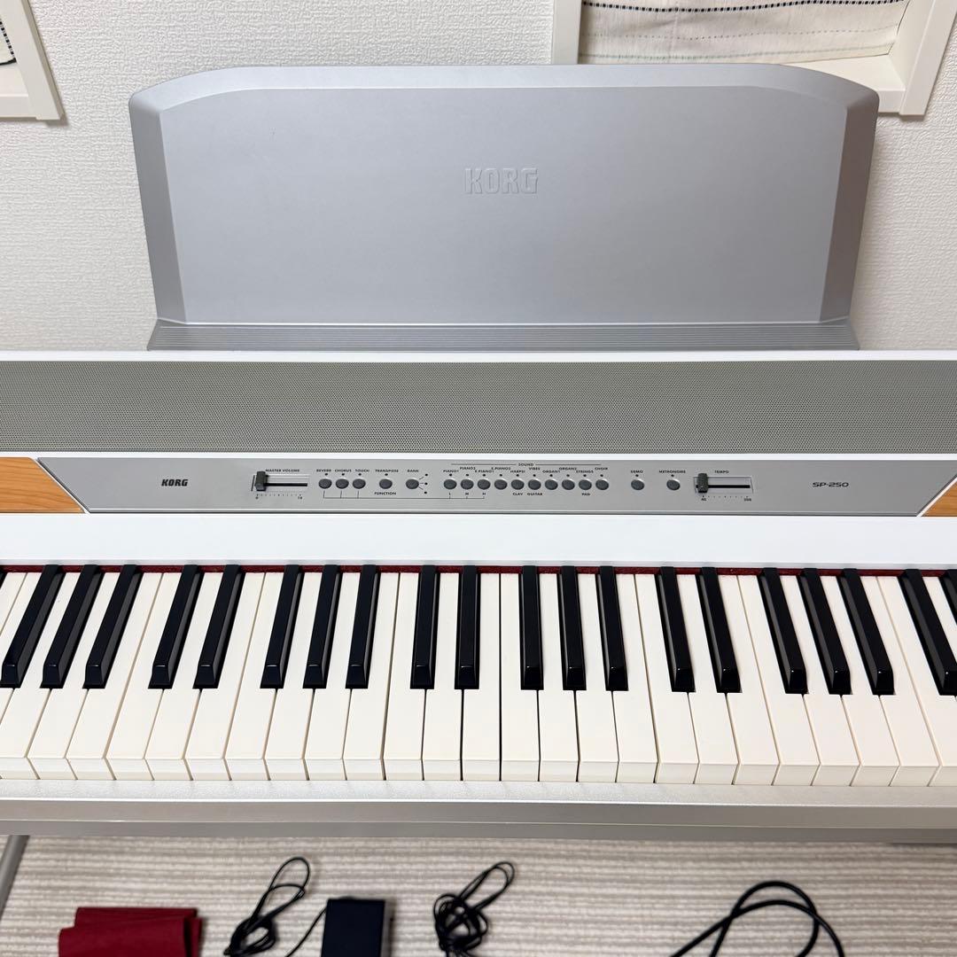 〚美品〛✦KORG 電子ピアノ SP-250 スタンド・ペダル付 2010年製✦