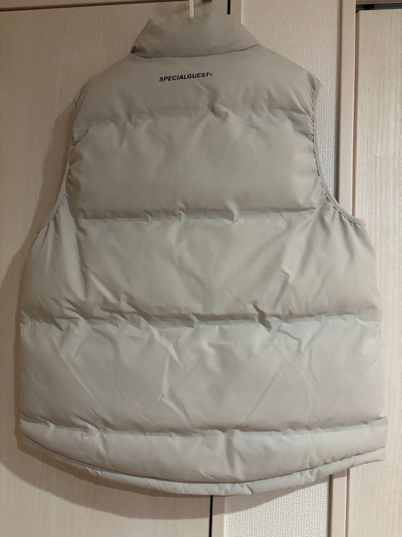 SPECIALGUEST ダウンベスト　ホワイト　Ｌサイズ