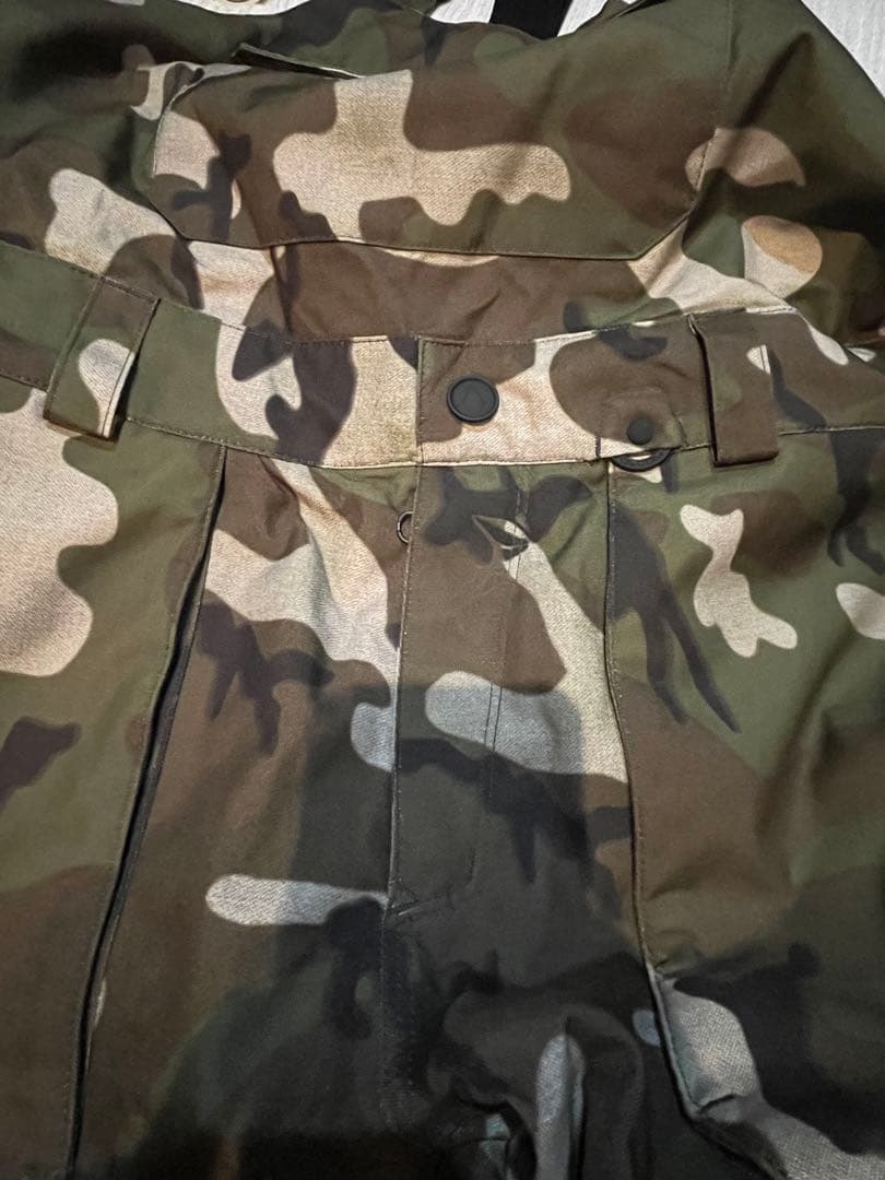 ボルコムスノーボードパンツ