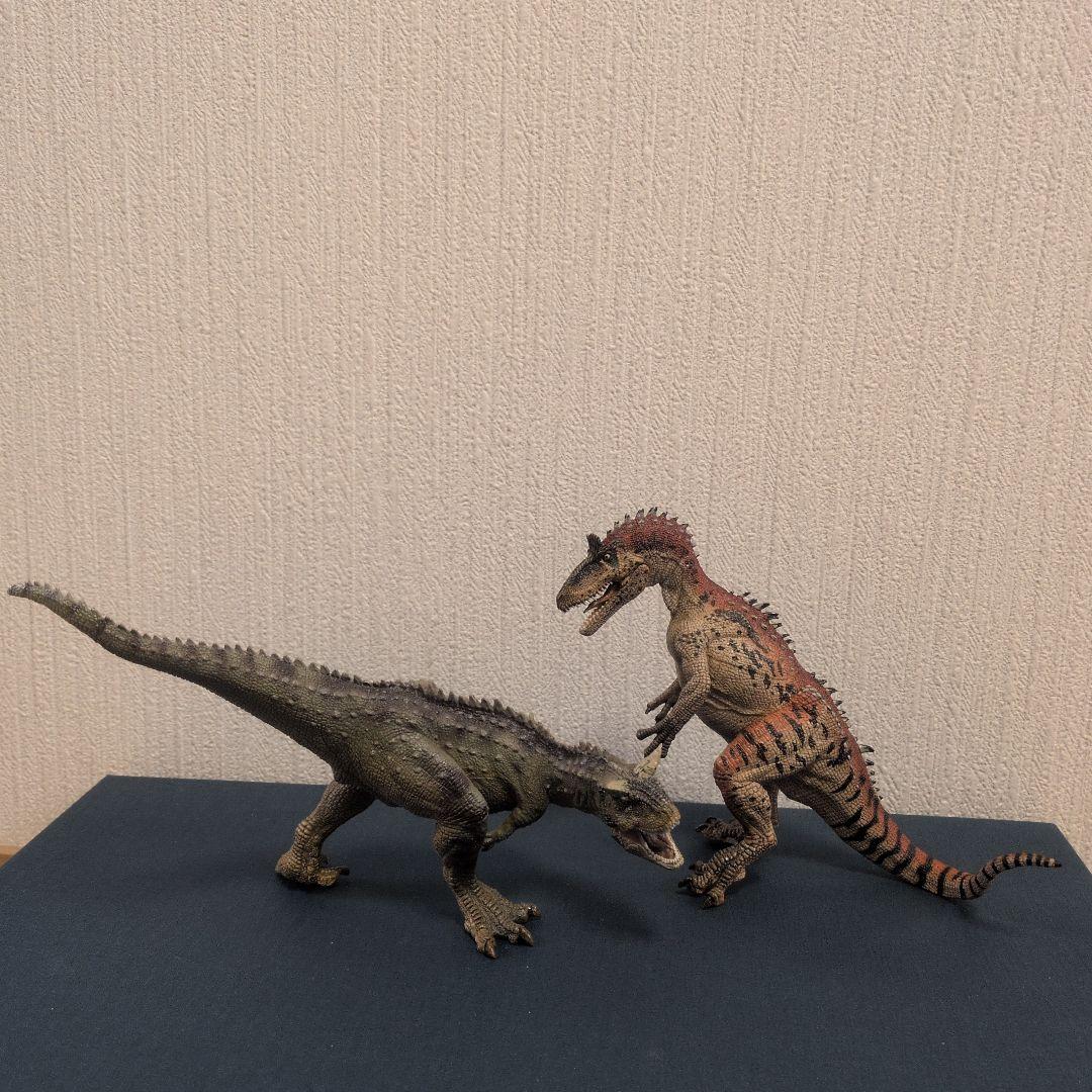 パポ　クリオロフォサウルス　カルノサウルス
