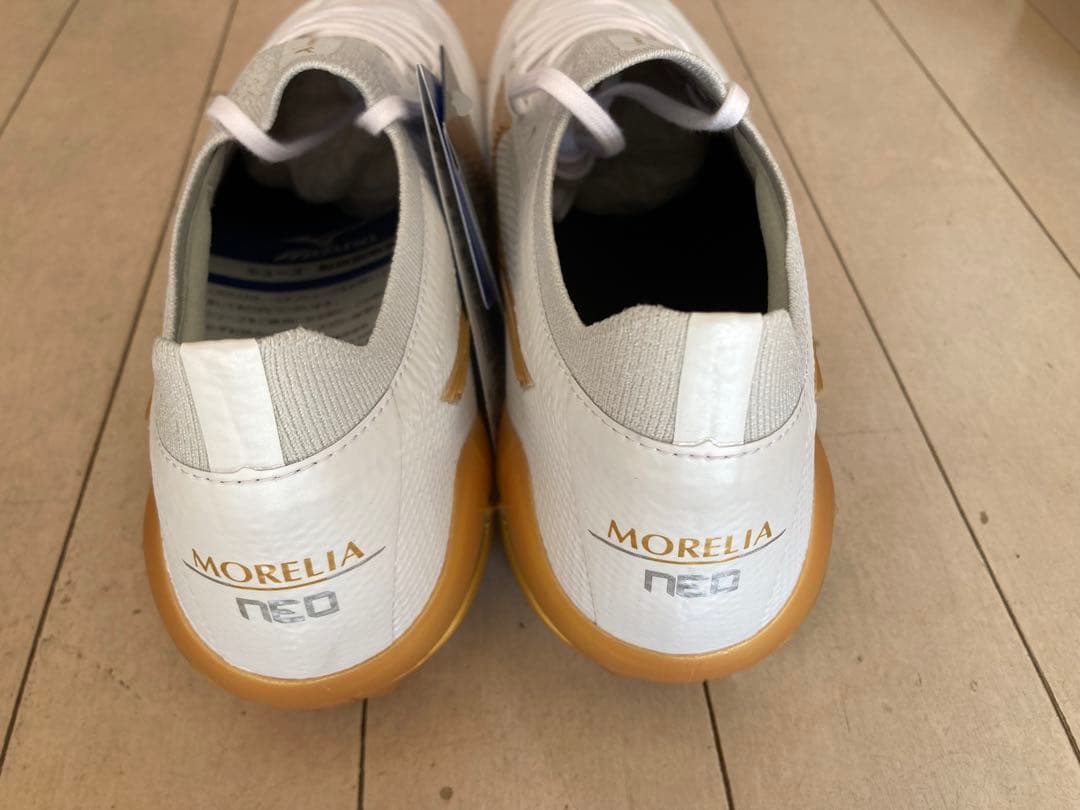 モレリアネオ4βジャパン　白✖️金　26.5㎝ 新品。