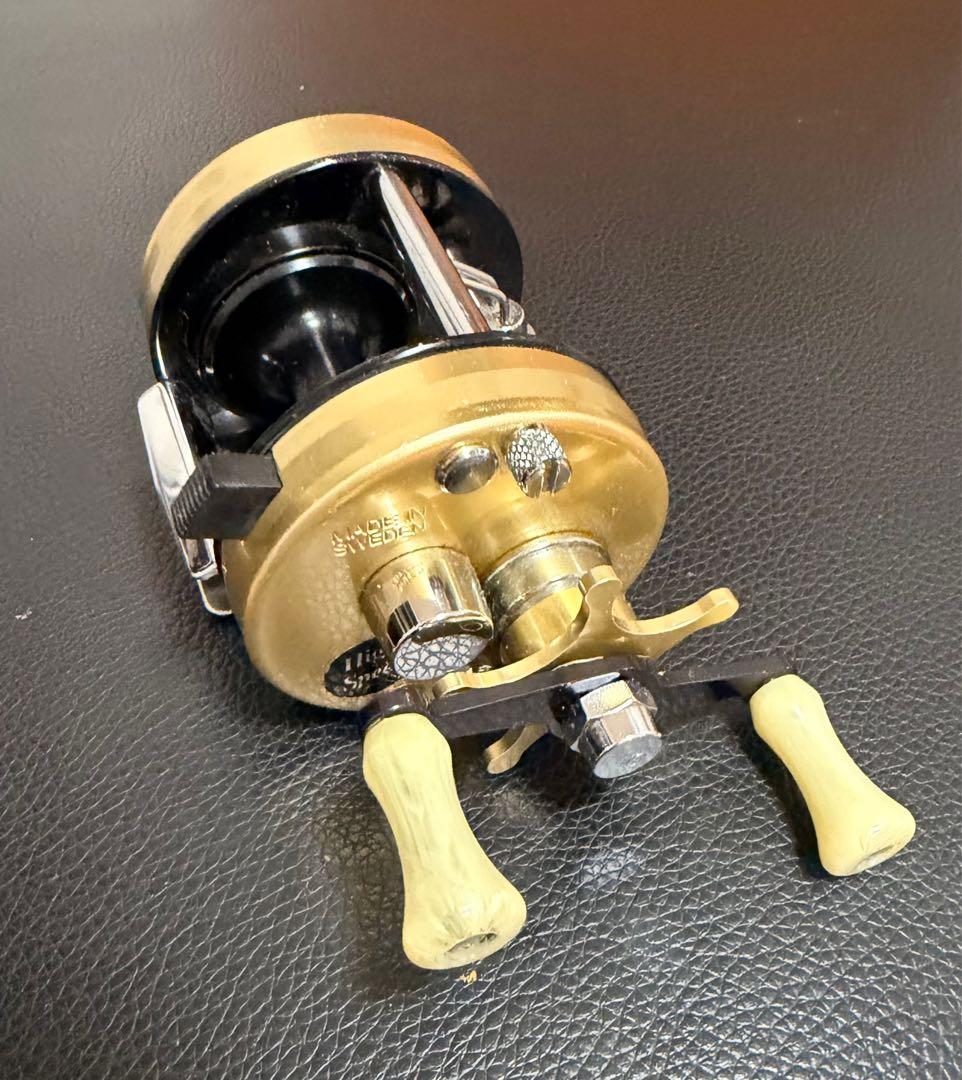 Abu アンバサダー　2500CI ゴールド　availドラグ付