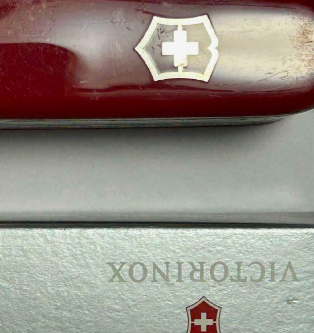 VICTORINOX マルチツール　スイスアーミーナイフ携帯折り畳みナイフ赤1点
