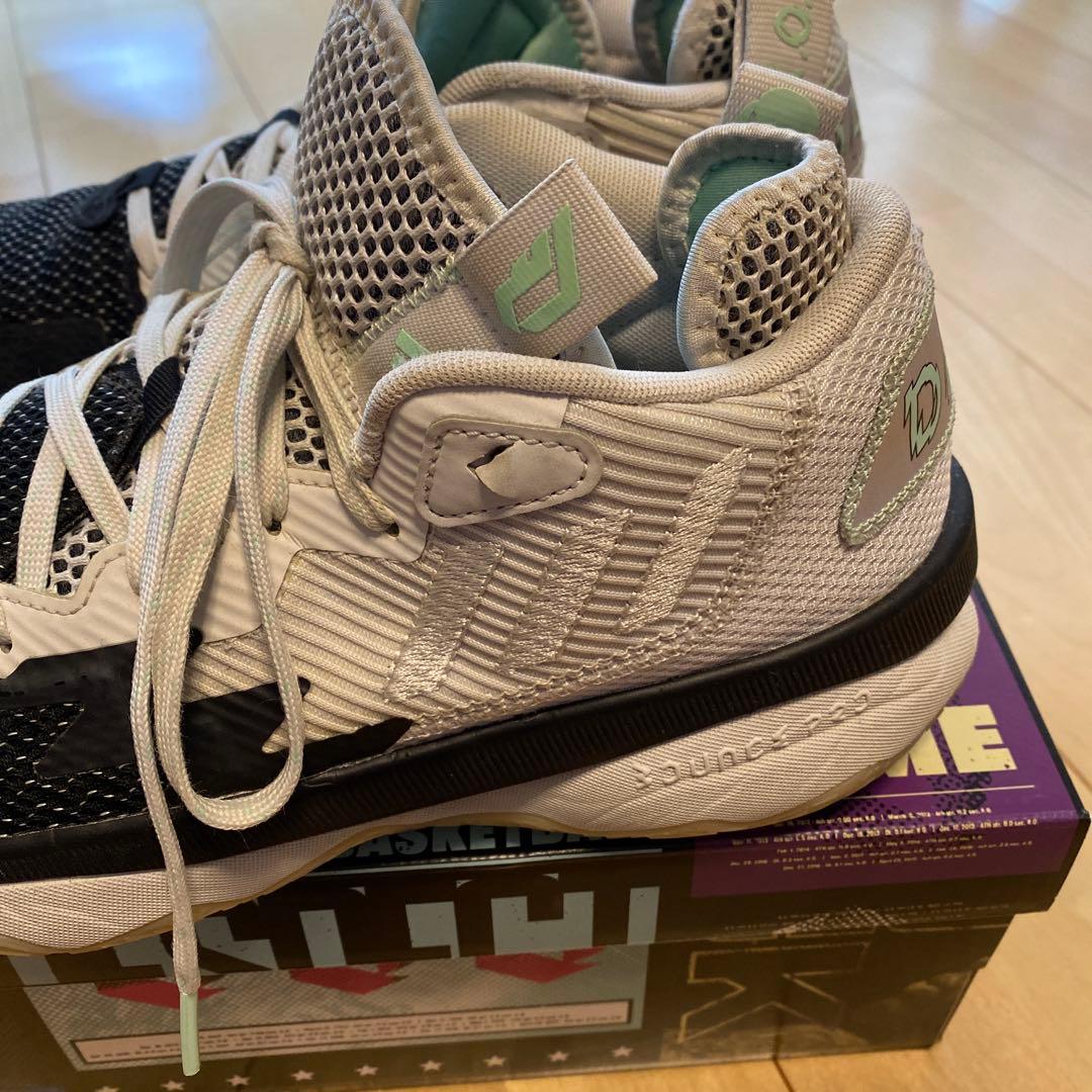 Adidas Dame 8 バスケットシューズ