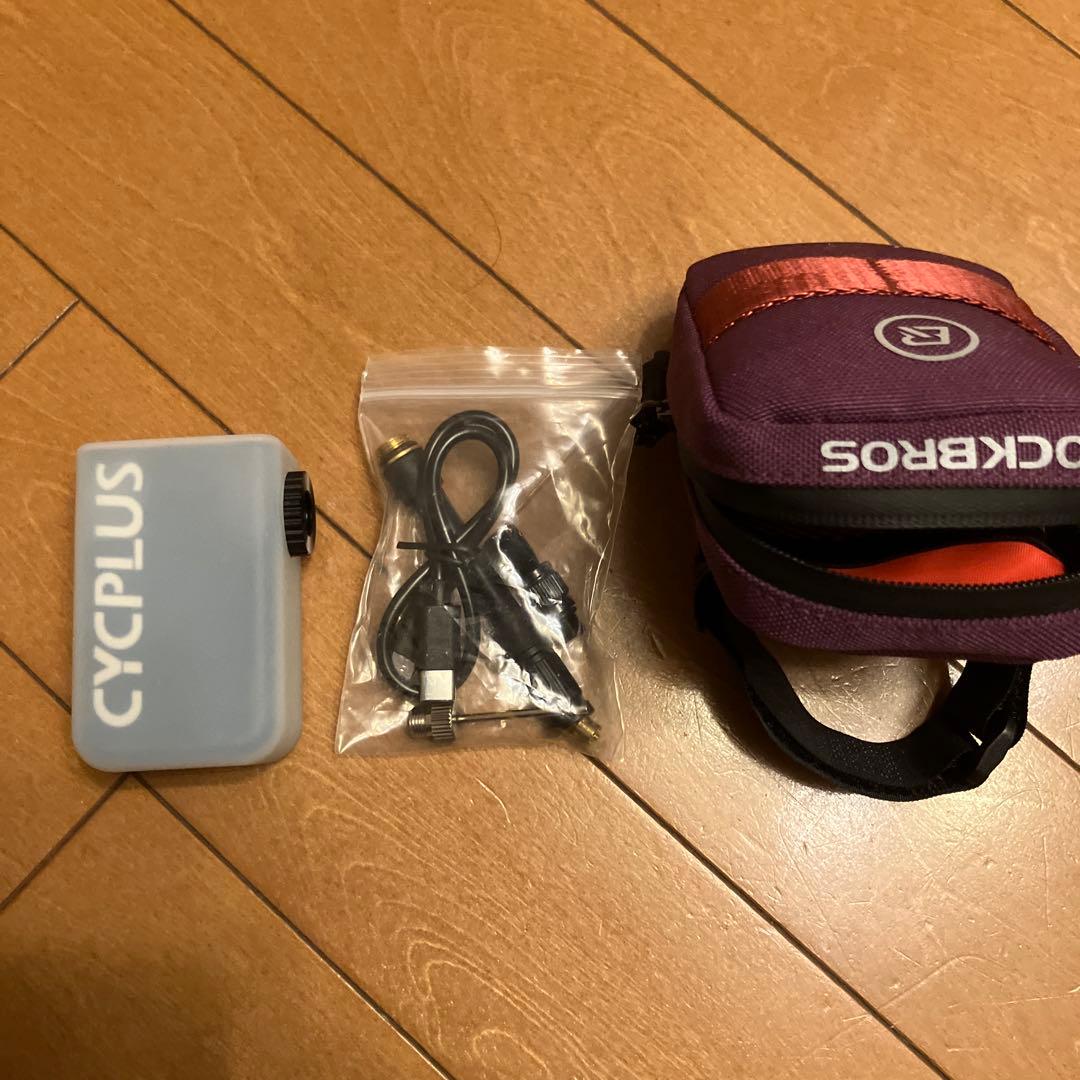 CYCPLUS 携帯ポンプ USBケーブル付き
