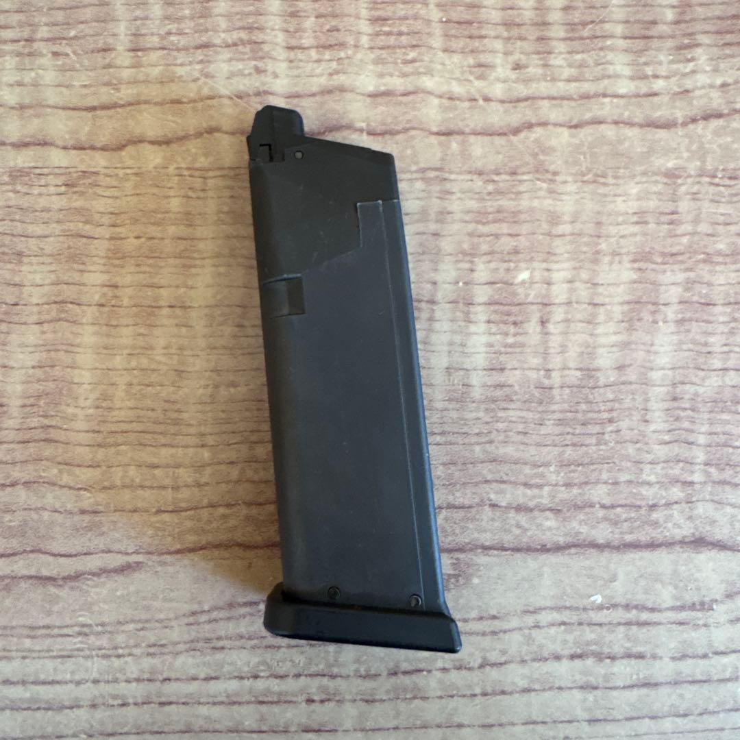 東京マルイ GLOCK19 Gen.4 スペアマガジンガン＆ガンホルダー付き