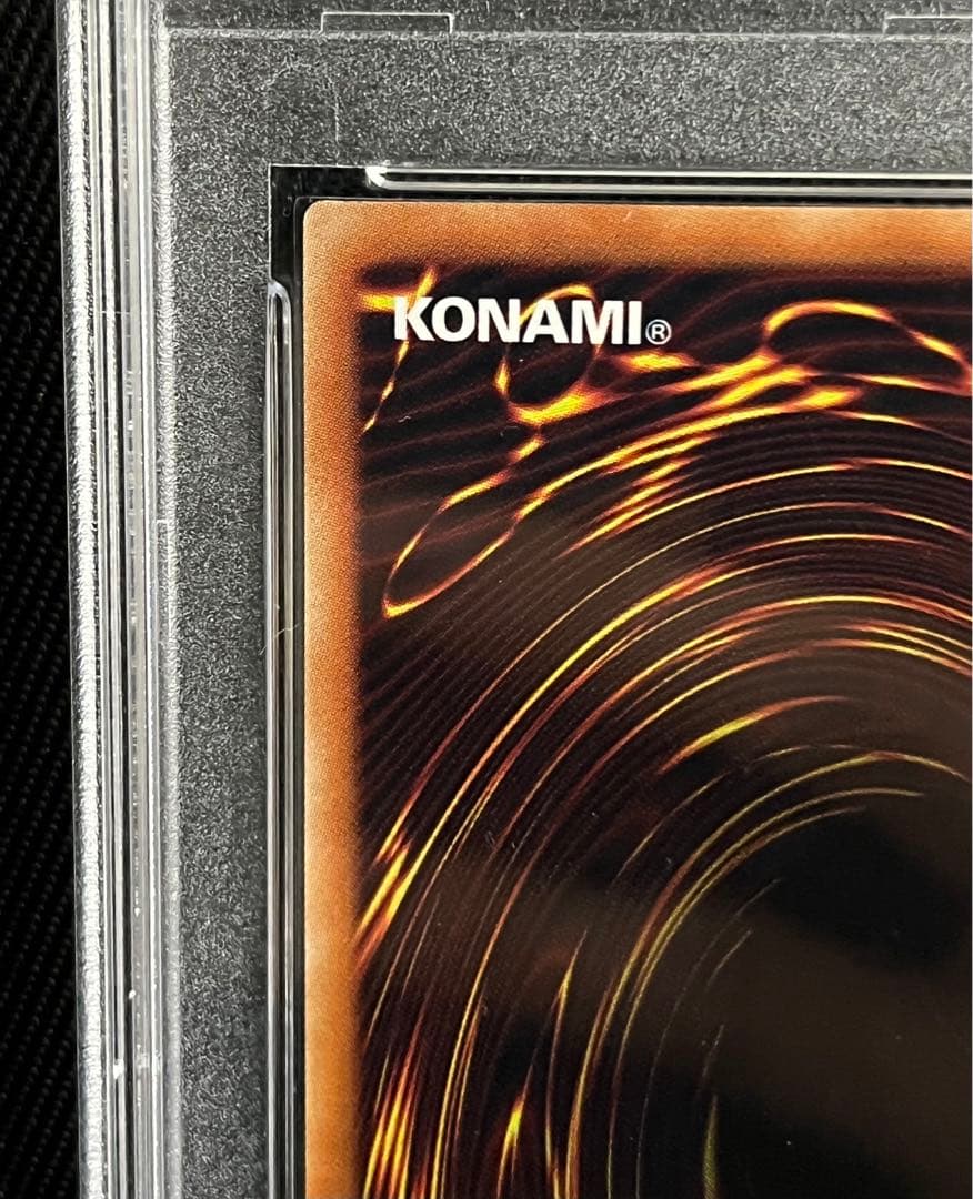 遊戯王　ブラックマジシャンガール　ホロ　ホログラフィックレア　PSA10