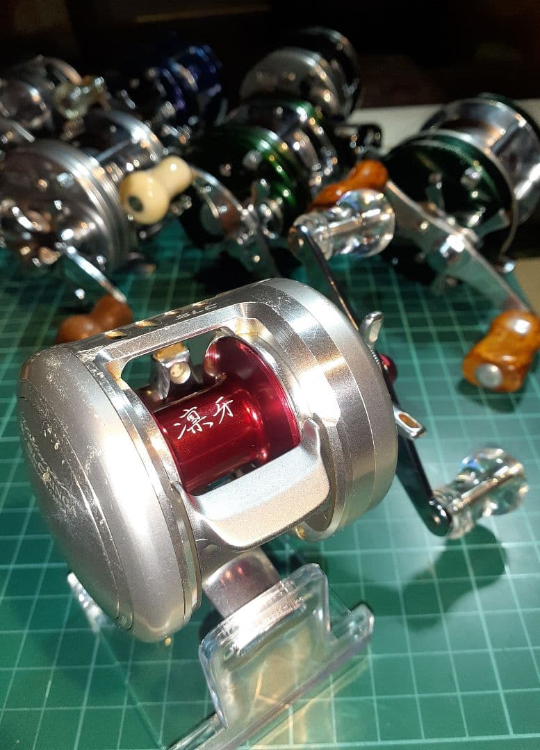 ダイワ ミリオネア凛牙103 SLC ハンドルカスタム