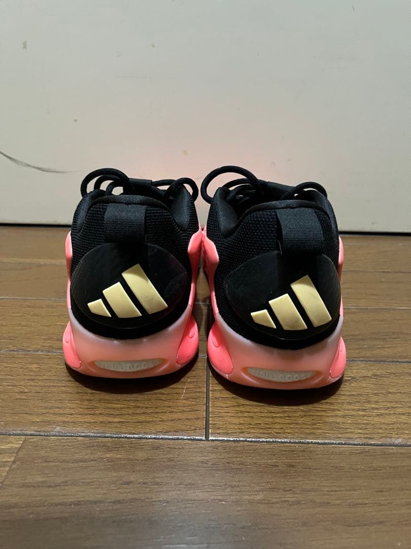 アディダス A.E.1 ロー \"アシッドレッド/コアブラック/アシッドオレンジ\"