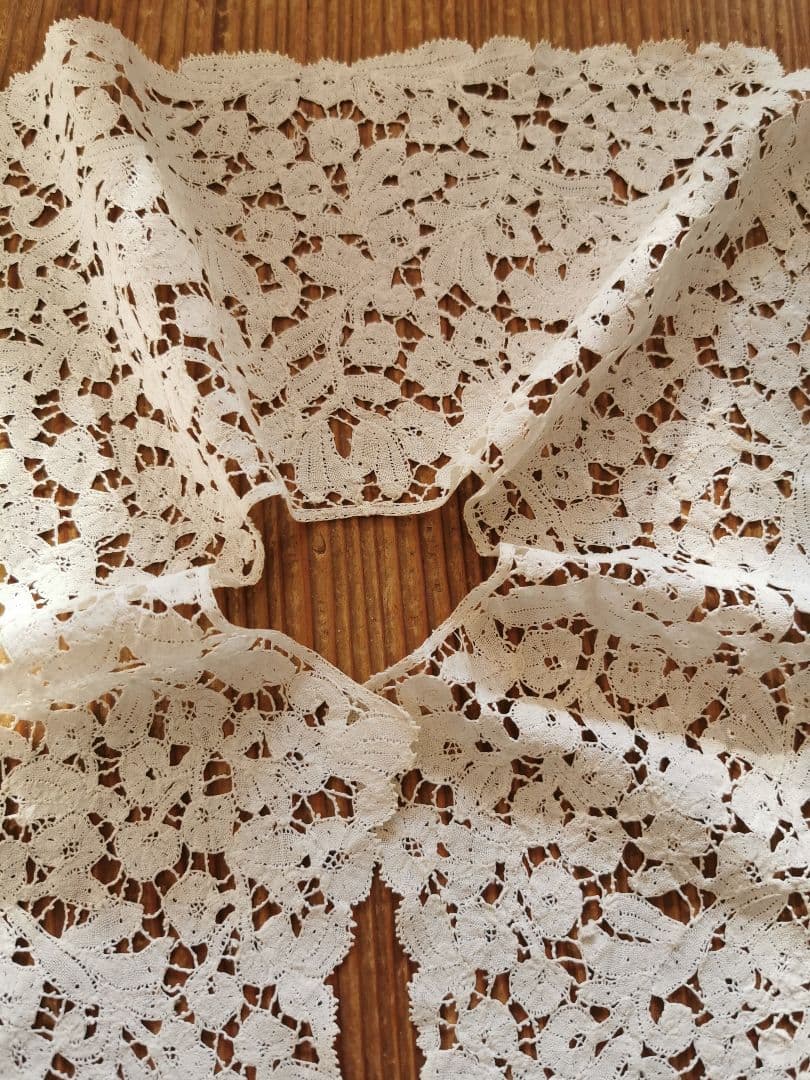 アンティーク ベルギーブルージュボビンレース付け襟 18c.ローズレアバージョン