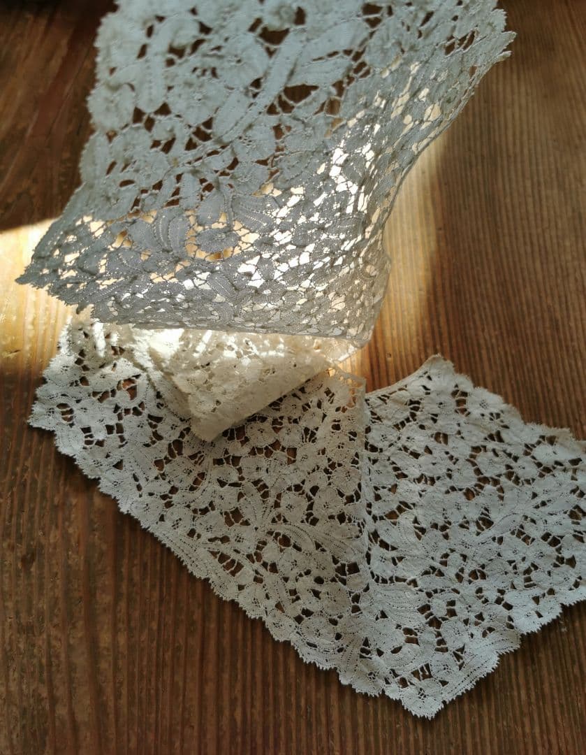 アンティーク ベルギーブルージュボビンレース付け襟 18c.ローズレアバージョン