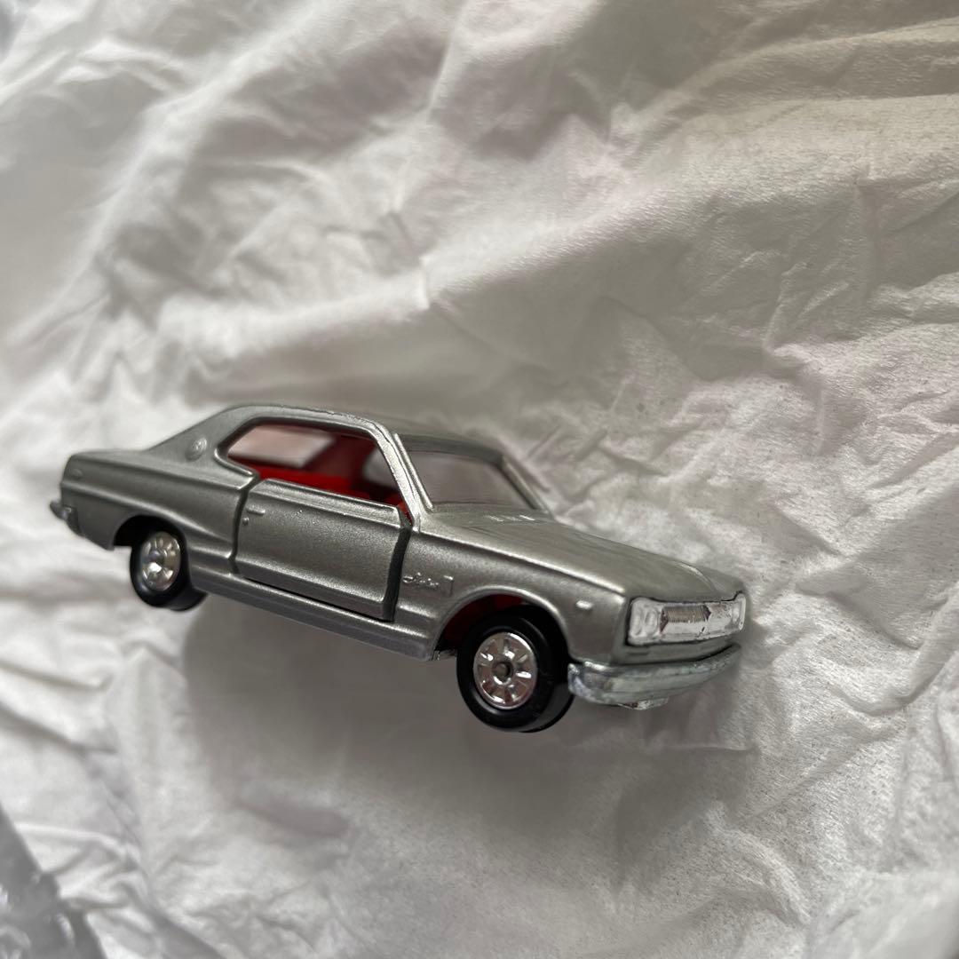 トミカ　21 ニッサン　スカイライン　2000GT 1Eホイール　新品　ミント