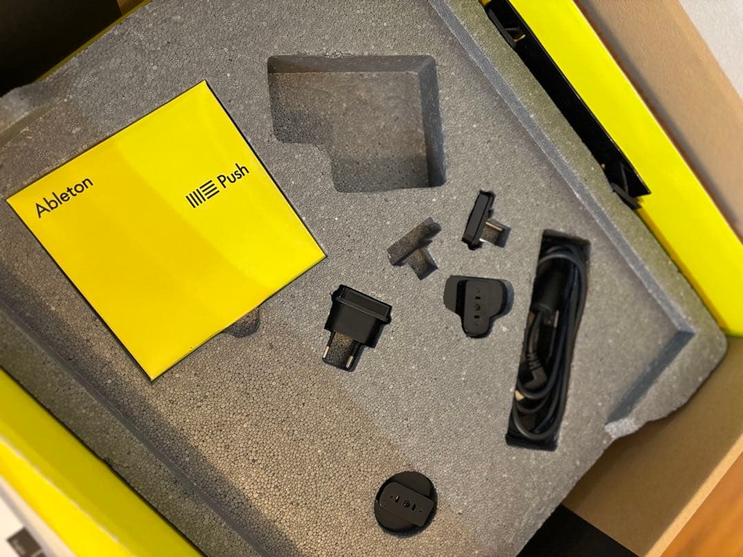 Ableton Push 2 MIDIコントローラー