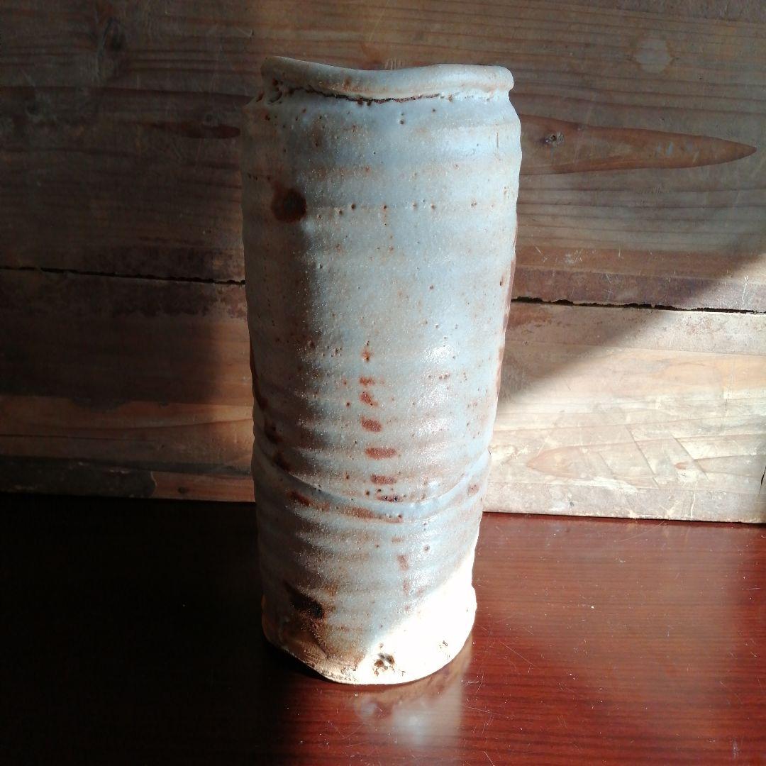 美濃焼　鈴木五郎　志野花入　26cm