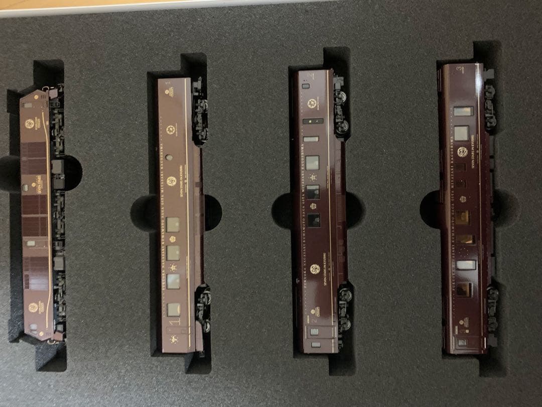 s*e様 「ななつ星in九州」 8両セット「室内灯入り」