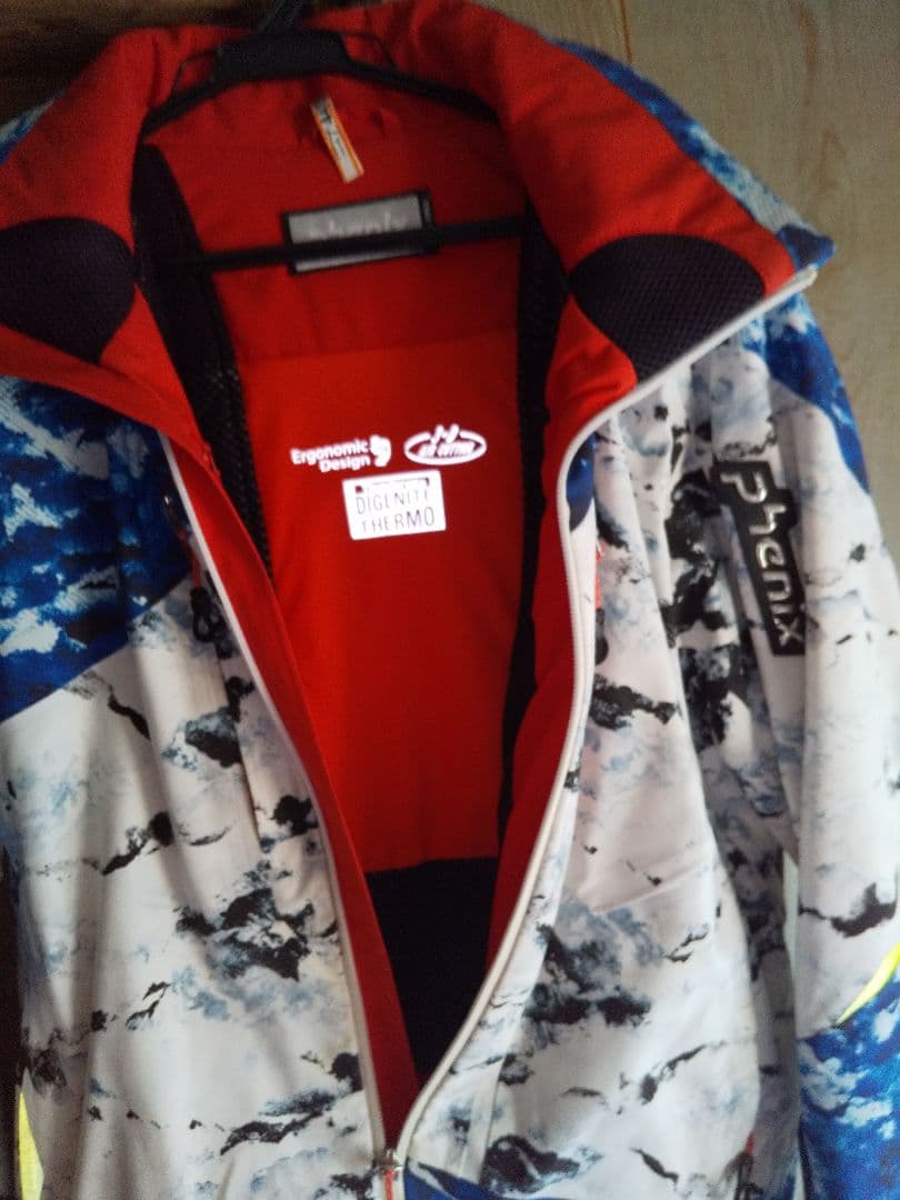 新品タグ付きパンツ&良品クリーニング済みジャケット phenix デモウェア