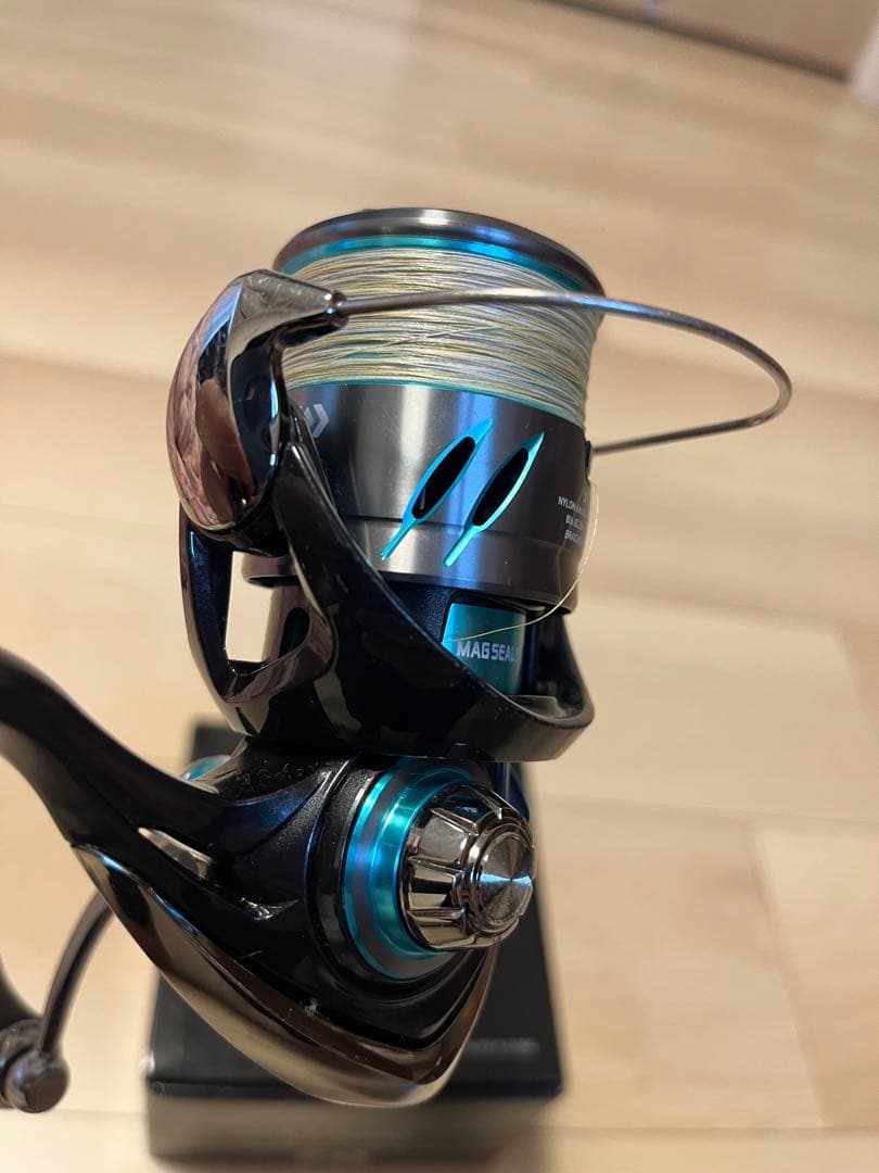 エメラルダスX LT2500 スピニングリール