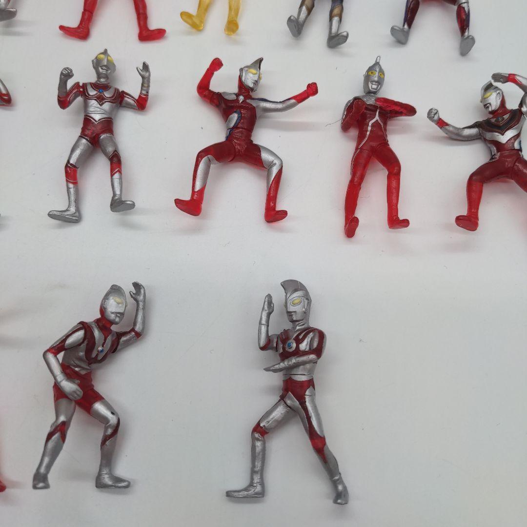 ウルトラマン　キャラエッグ　クリアバージョン　　17体セット