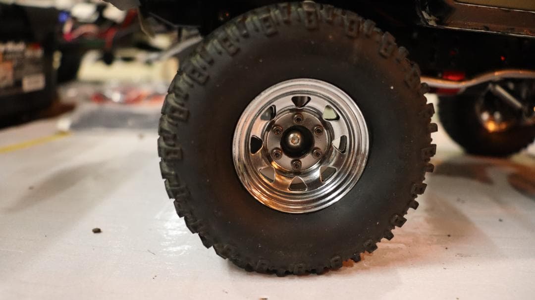 4*m様 スズキ ジムニー 運転しています。