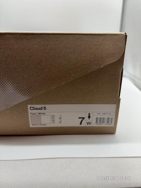 ON ランニングシューズ パール/ホワイト レディース 24cm