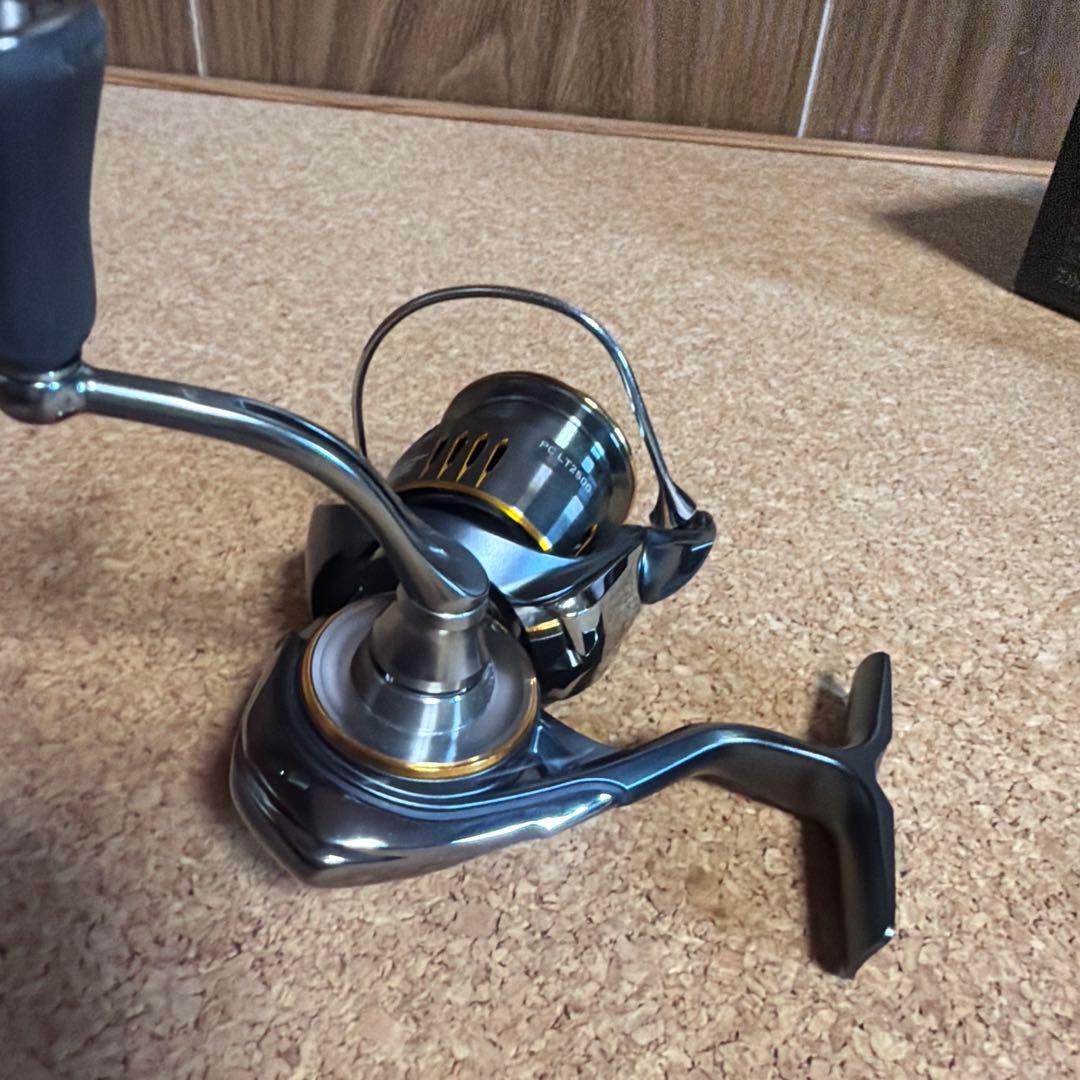 ダイワ 23 エアリティ PC LT 2500 美品