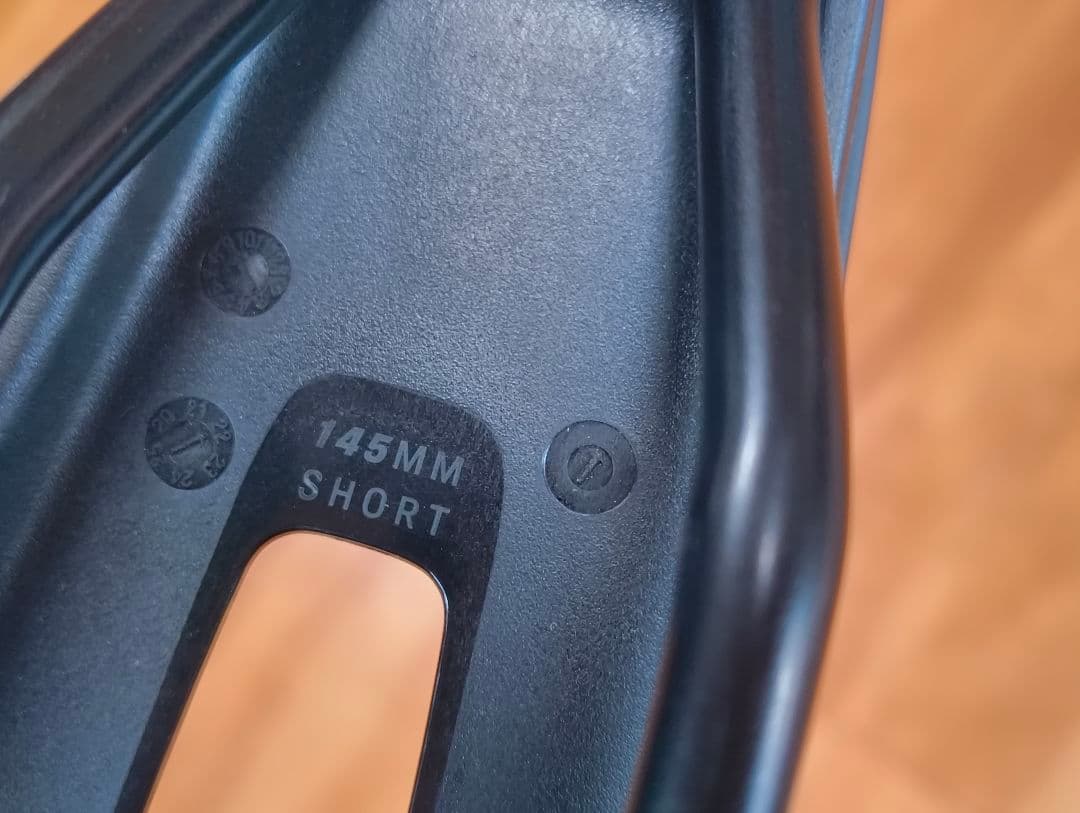 TREK VERSE SHORT ELITE サドル 145mm 中古美品