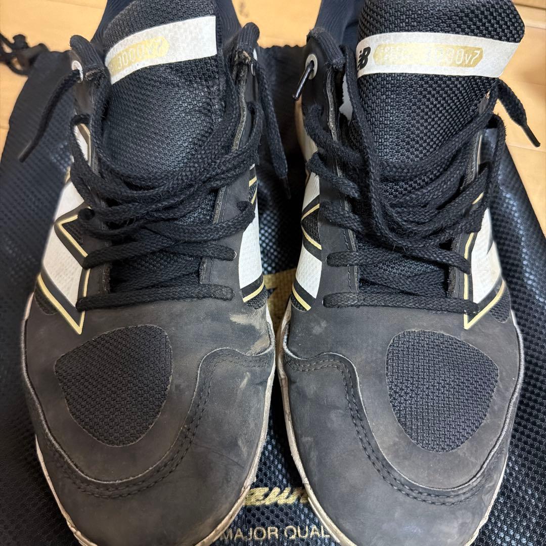 現千葉ロッテマリーンズ　中村奨吾選手　実使用スパイク