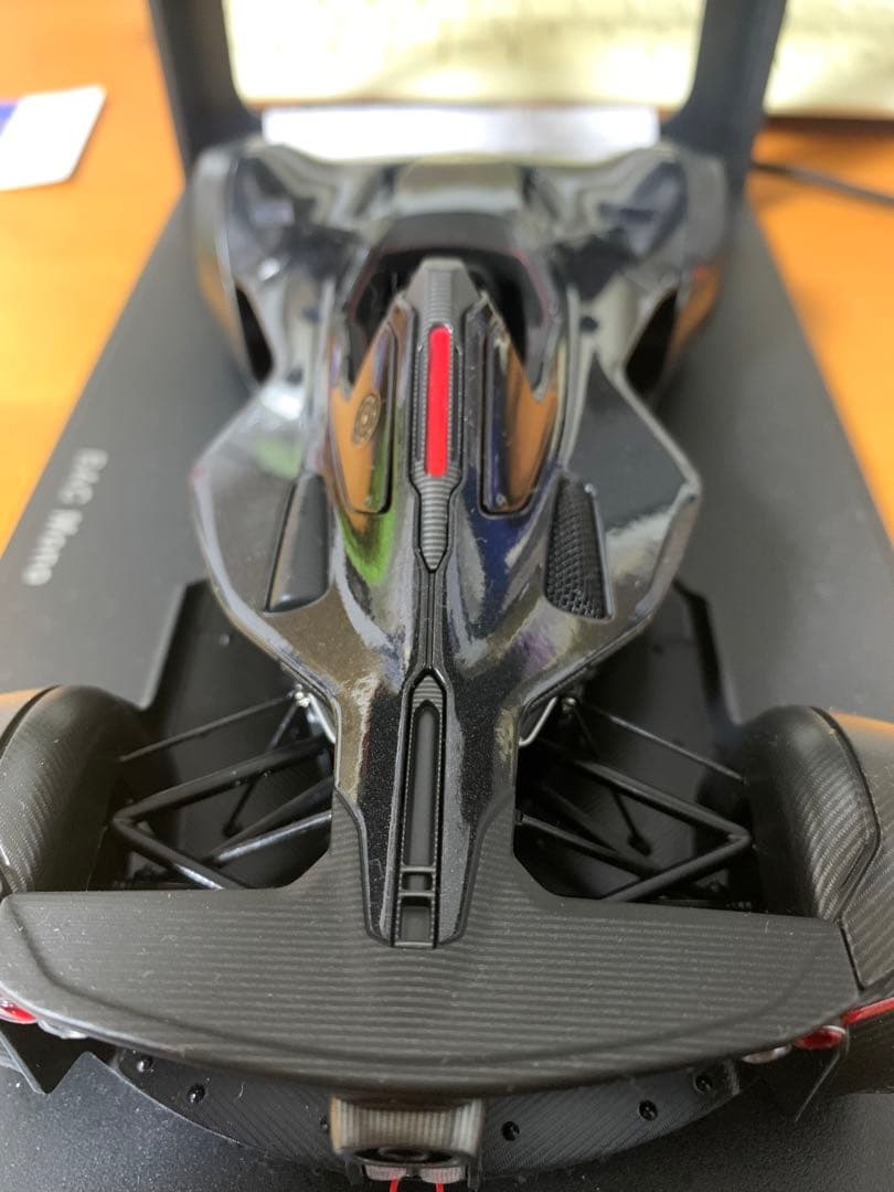 オートアート　1/18 BAC mono ミニカー　ブラック/カーボン仕様