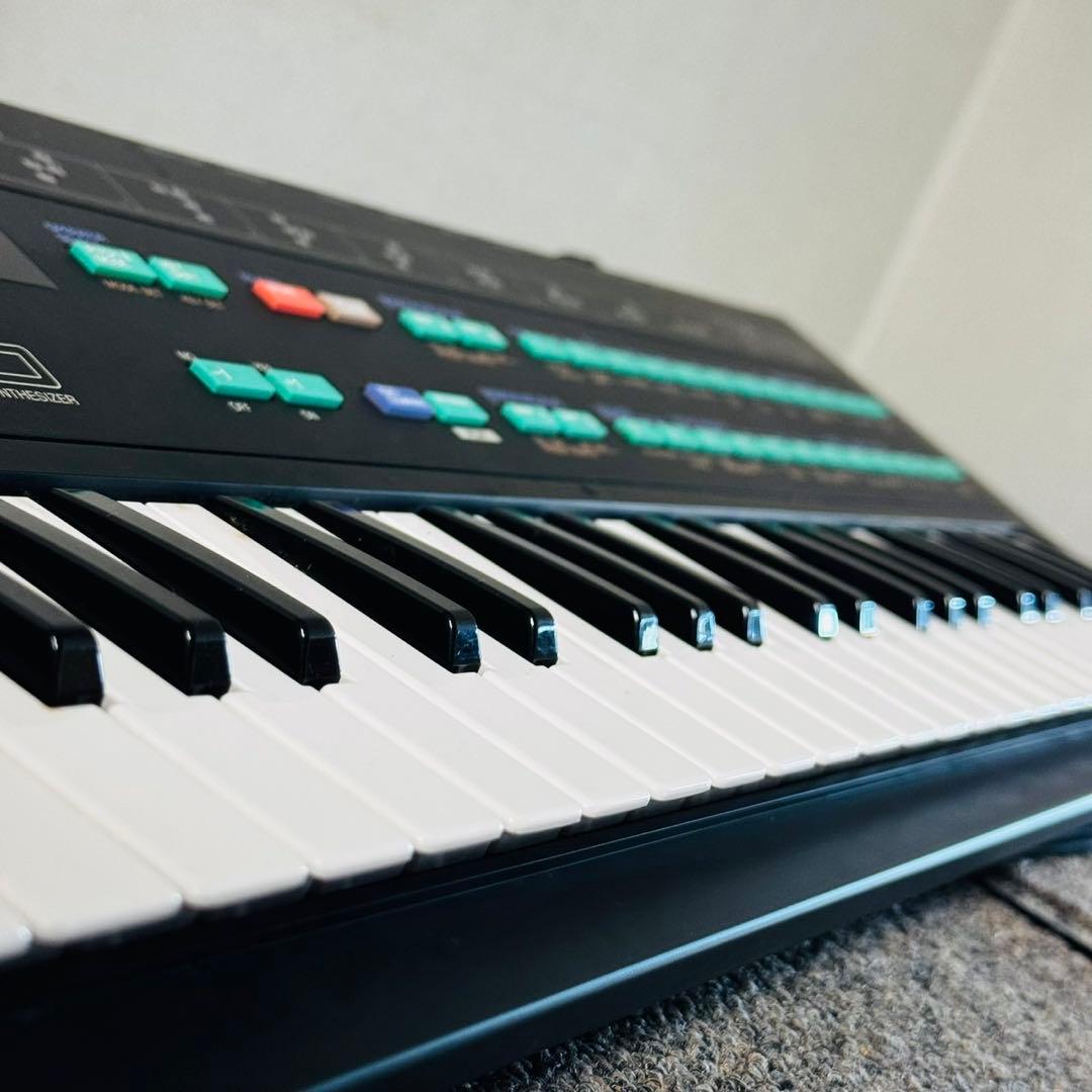 D51早い者勝ち✨ヤマハ シンセサイザー 49鍵 4オペレーターFM音源搭載！